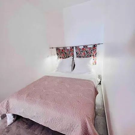 L'eden : 4 Prs, Clim, Parking,300 M Des Plages