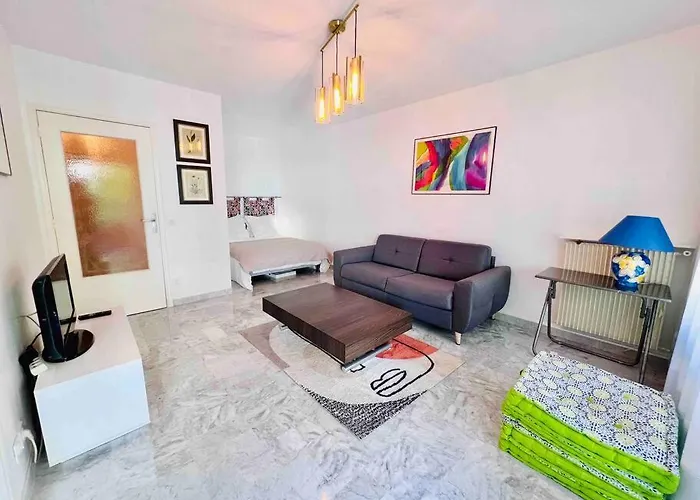 L'eden : 4 Prs, Clim, Parking,300 M Des Plages 昂蒂布