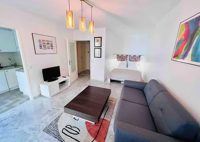 L'eden : 4 Prs, Clim, Parking,300 M Des Plages *