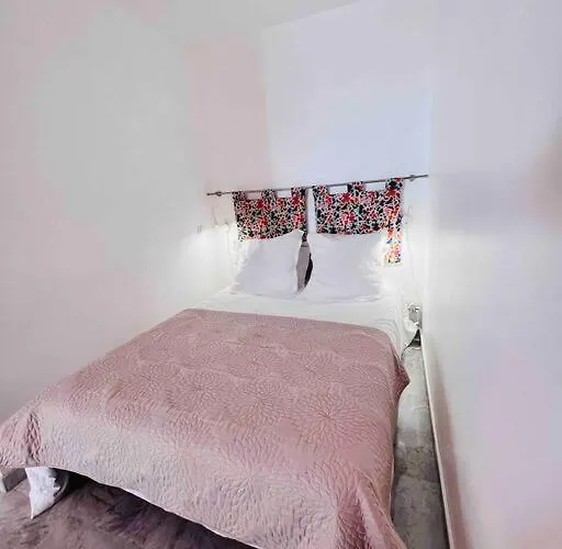 L'eden : 4 Prs, Clim, Parking,300 M Des Plages